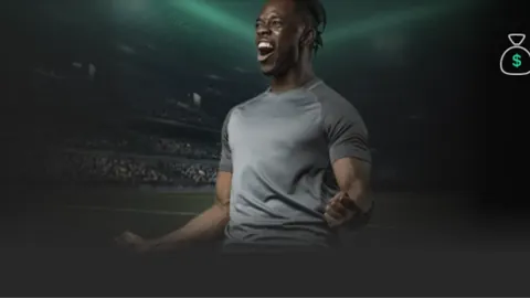 竹田丽央蓝湾大师赛领先两杆，李淑瑛王馨迎分列第九十一。