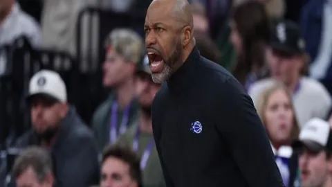 今日英超趣闻：曼联急刹致利物浦切尔西连环撞，争五局势混乱